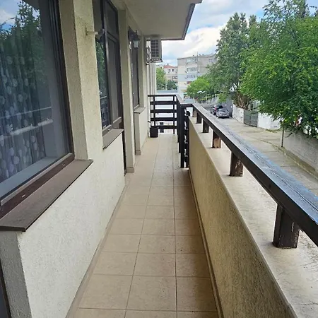 Проживание в семье Vp Vigo Несебр