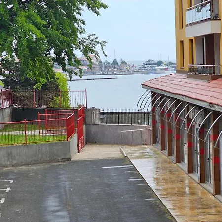 Проживание в семье Vp Vigo Несебр