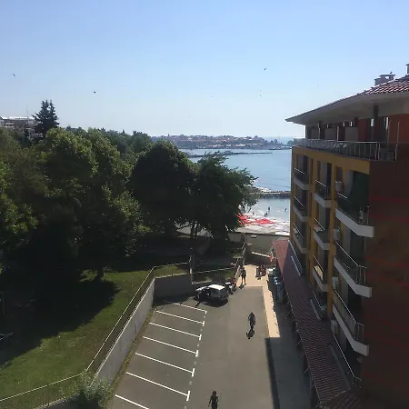 Проживание в семье Vp Vigo Несебр